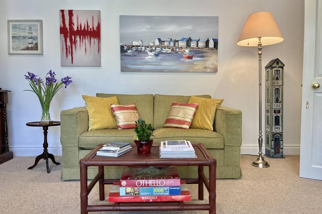 Lavender Apartment - Spacious Apartment Close To The Beach Deal Exterior photo